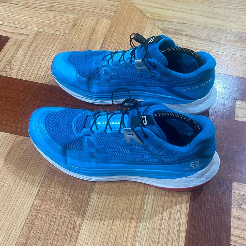 Men's Salomon ultra glide running shoe size 10